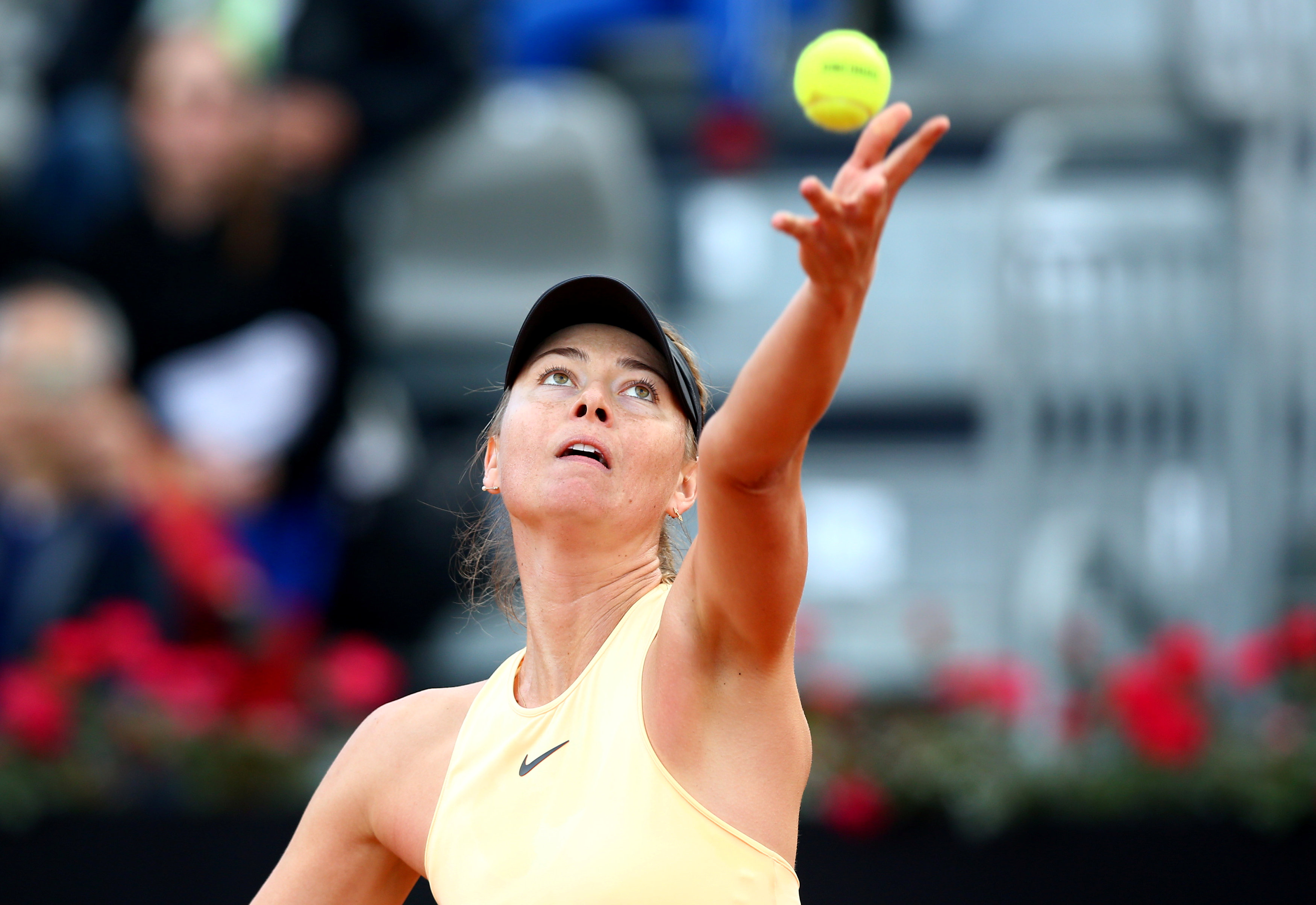 开云体育-莎拉波娃在巴塞罗那比赛中重返赛场，出色防守引发热议！的简单介绍